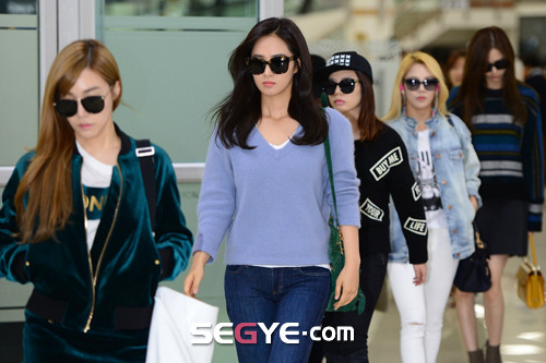 [PIC][07-10-2014]SNSD trở về Hàn Quốc vào trưa nay Tumblr_nd2a1k6qi51sewbc1o1_500