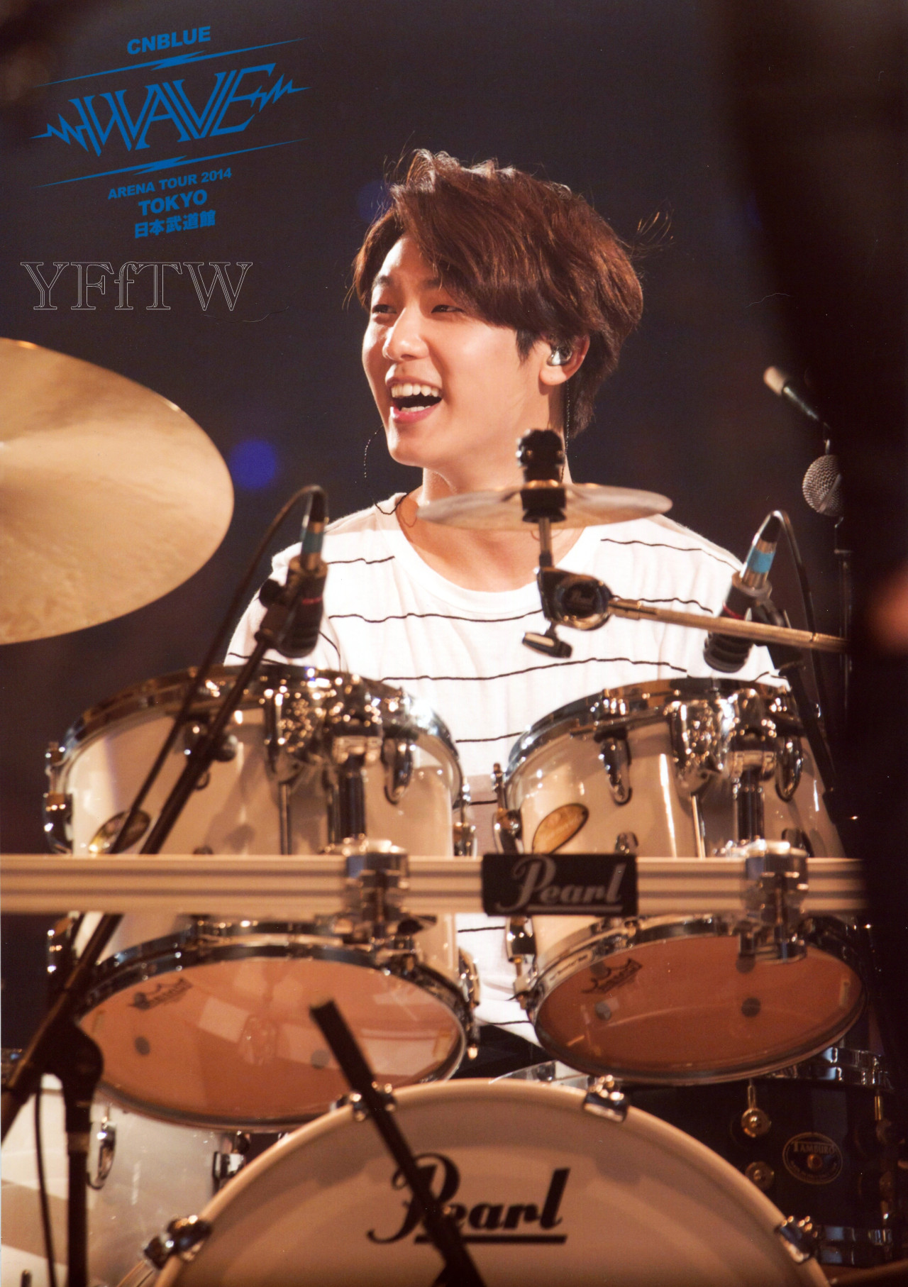 [Scans] Arena Tour WAVE Tokyo Photocards Tumblr_nfejfyfLiu1rgxfbio5_1280