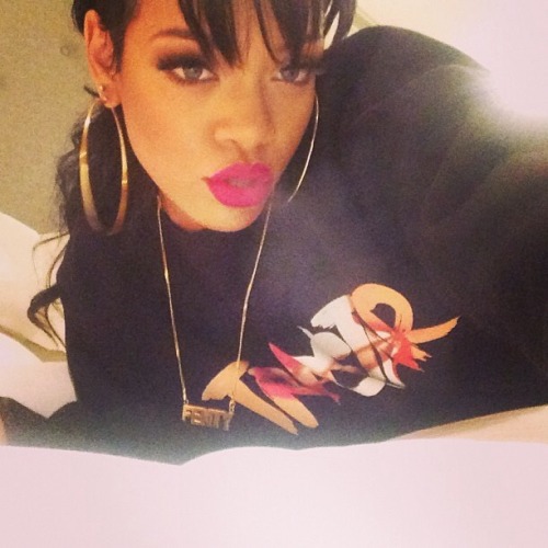 Rihanna. [2] - Page 23 Tumblr_mtvjcua3eL1qzclrjo1_500