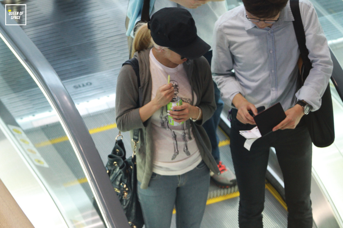 [PIC][06-06-2013]HyoYeon khởi hành đi Hồng Kông để tham dự Lễ khai trương cửa hàng "Topshop" chi nhánh ở Hồng Kông - Page 2 Tumblr_naywhxwJw11sewbc1o4_1280