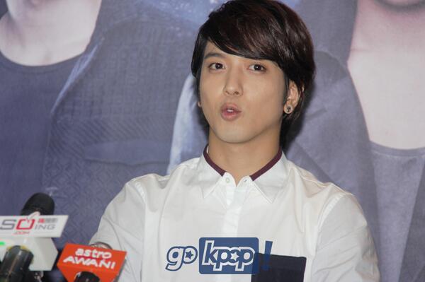 [Event] BLUE MOON in Malaysia - Conférence de presse (23.08.2013) Tumblr_mrzlrj42am1rgxfbio5_r1_1280