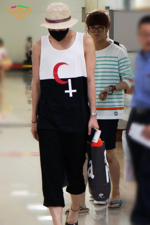 FAN.TAKEN| صور B.A.P في مطار Gimpo الدولي عائدون من اليابان بتاريخ 140623 .. Tumblr_n7m9a3JFOP1rnkj5ho1_500