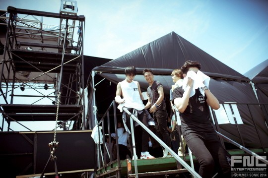 [Live] SUMMER SONIC Tokyo & Osaka (16&17.08.2014) Tumblr_navgw04dr31rgxfbio4_1280