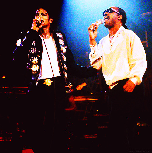 Em Montreux, Stevie Wonder toca hits de Beatles e de Michael Jackson Tumblr_lu76wwa8qg1qe3hpho1_500