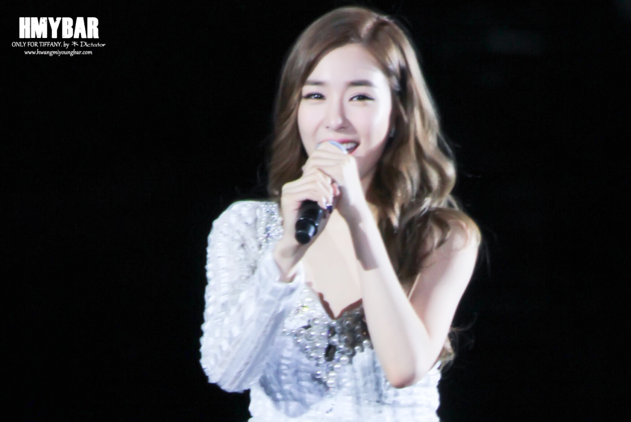 [PIC][17-10-2014]SNSD khởi hành đi Thượng Hải – Trung Quốc để tham dự "SMTOWN LIVE WORLD TOUR IV IN SHANGHAI" vào tối nay - Page 9 Tumblr_ndut3l5O921sewbc1o2_1280