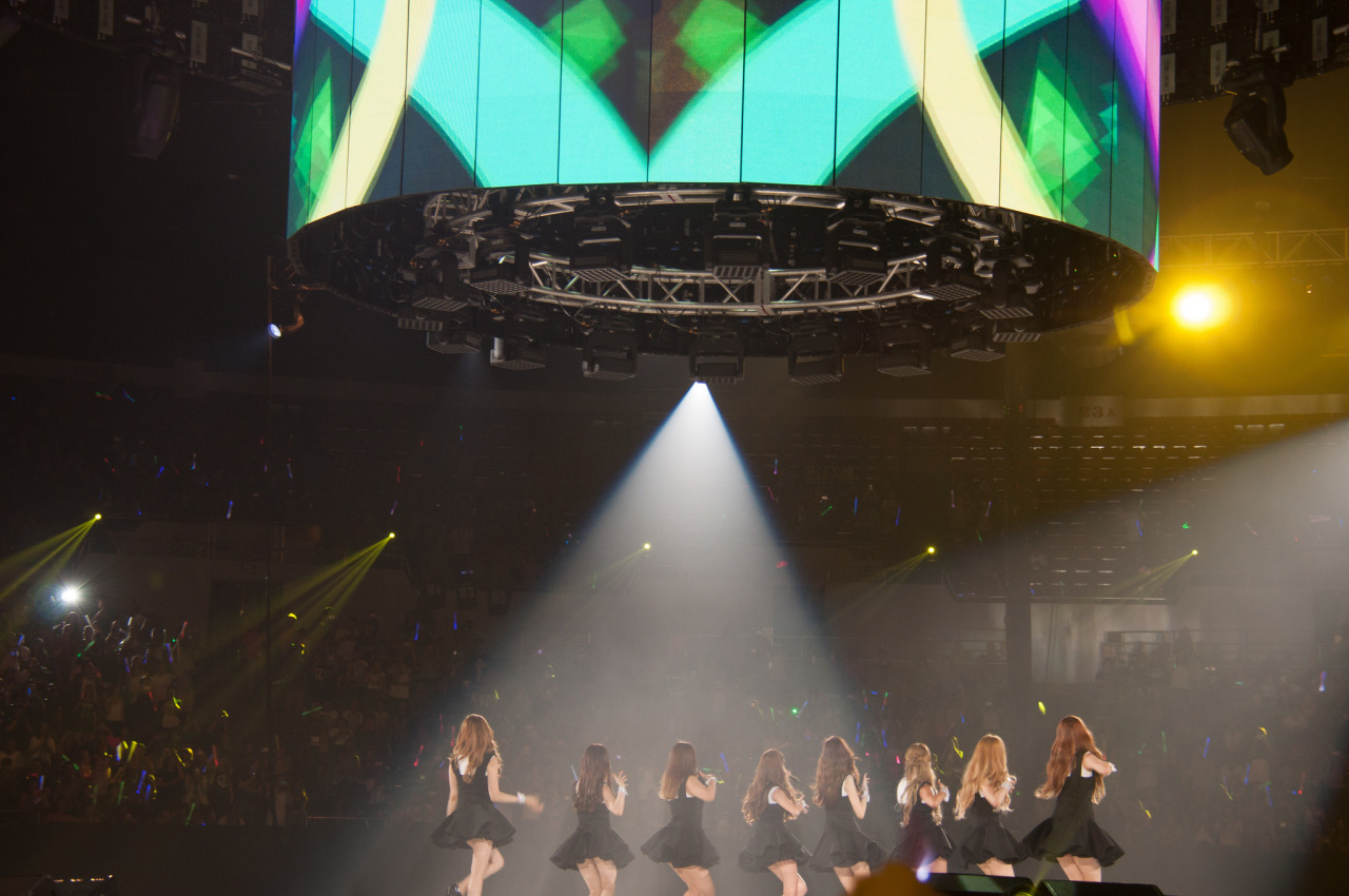 [PIC][07-08-2014]SNSD khởi hành đi LA để tham dự "KCON 2014" vào hôm nay - Page 9 Tumblr_naac6oJl8g1sewbc1o1_1280