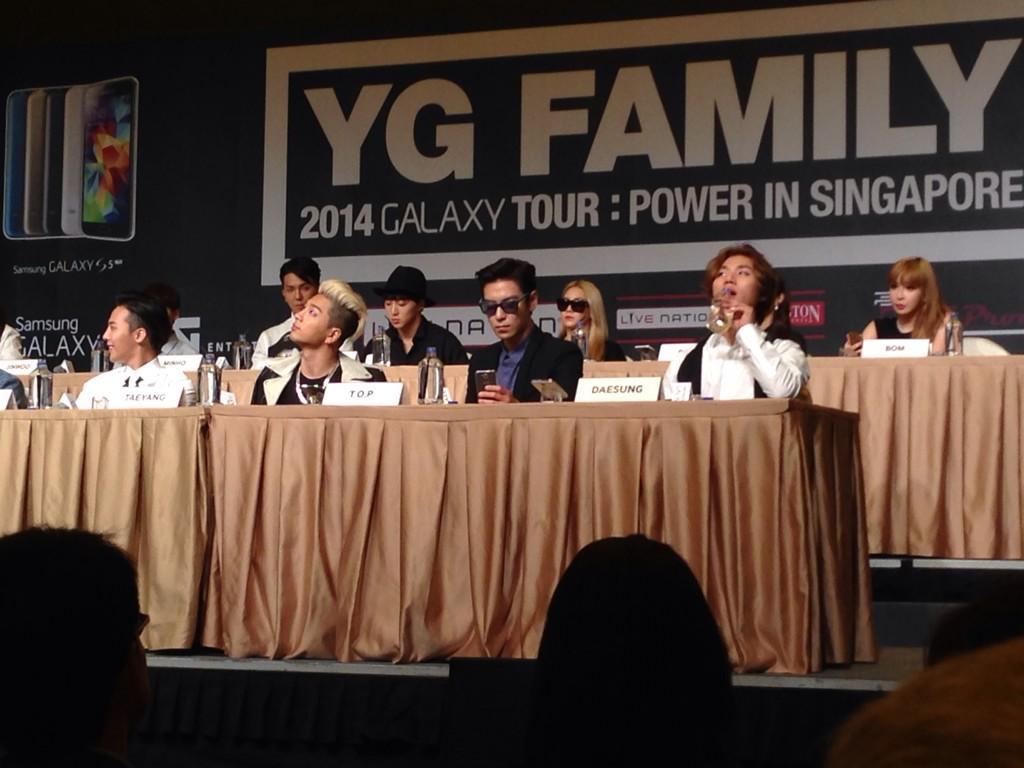 [12/9/14][Pho/Vid] TOP, GD, Taeyang và Daesung @ Buổi họp báo YG Family concert ở Singapore Tumblr_nbsejtkcXW1s5qqm2o8_r1_1280