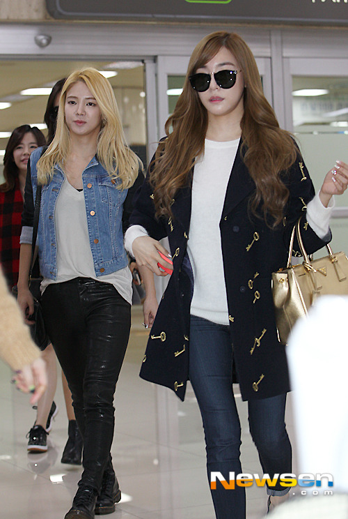 [PIC][26-10-2014]SNSD trở về Hàn Quốc vào trưa nay Tumblr_ne1jqg1hu71sewbc1o1_500