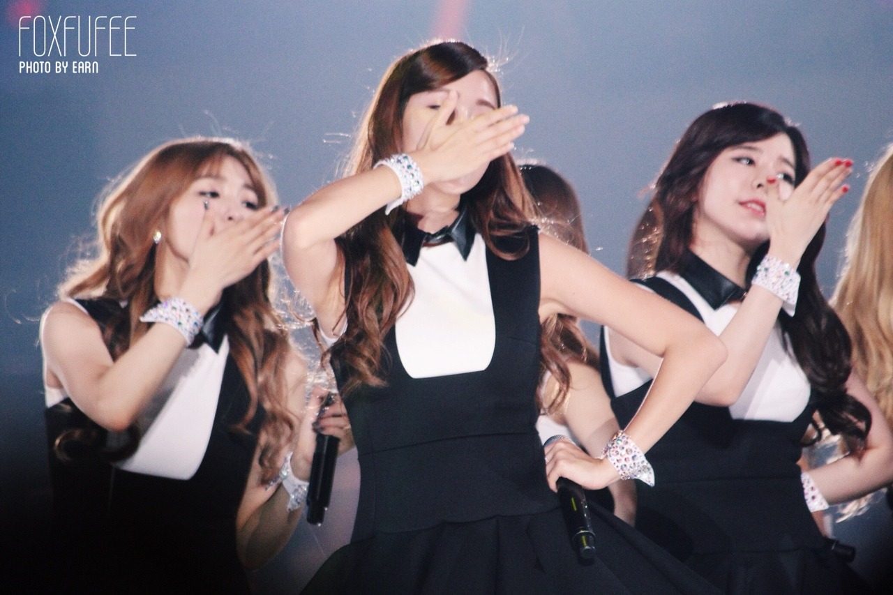 [PIC][07-08-2014]SNSD khởi hành đi LA để tham dự "KCON 2014" vào hôm nay - Page 11 Tumblr_nadgodXDZD1tjurmto6_1280