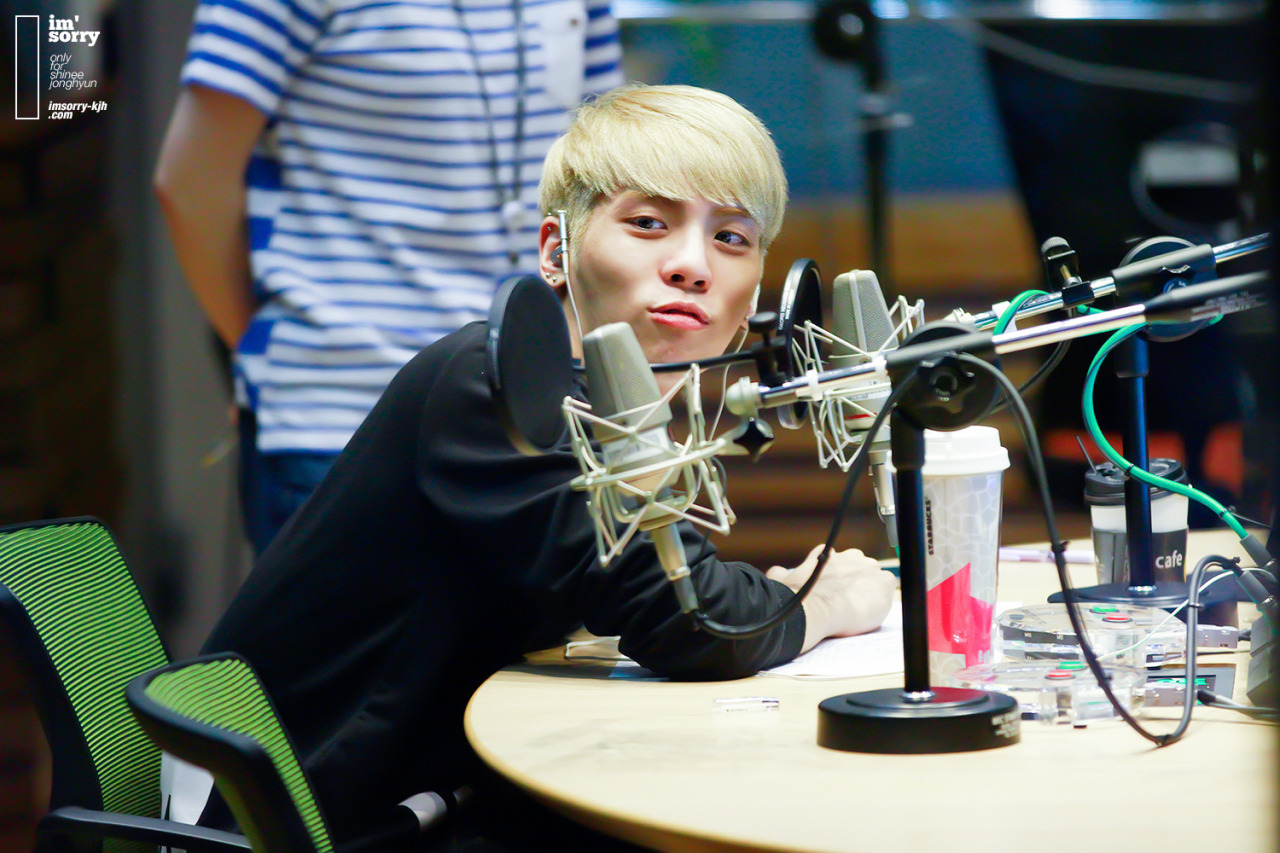 140820 Jonghyun @ MBC Blue Night Tumblr_nbhbtu5RiC1r36tcgo1_1280