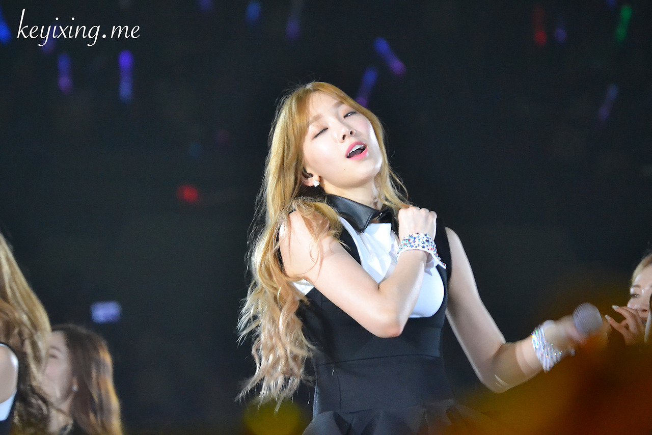 [PIC][07-08-2014]SNSD khởi hành đi LA để tham dự "KCON 2014" vào hôm nay - Page 9 Tumblr_naa9b7o20z1sewbc1o1_1280