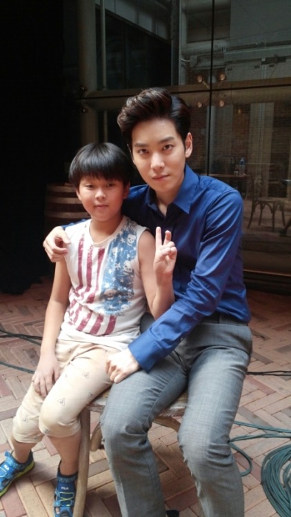 [140728] Raehyun actor infantil w en el set de Mágico Hanja   Tumblr_n9i3ikbgq21qcrhyko1_500