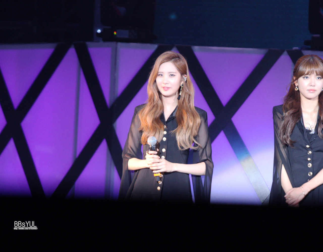 [PIC][30-09-2014]SNSD khởi hành đi Trung Quốc để tham dự "China for GG 1st Fan Party in ShenZhen" vào sáng nay - Page 9 Tumblr_nd11uaef2A1sewbc1o2_1280