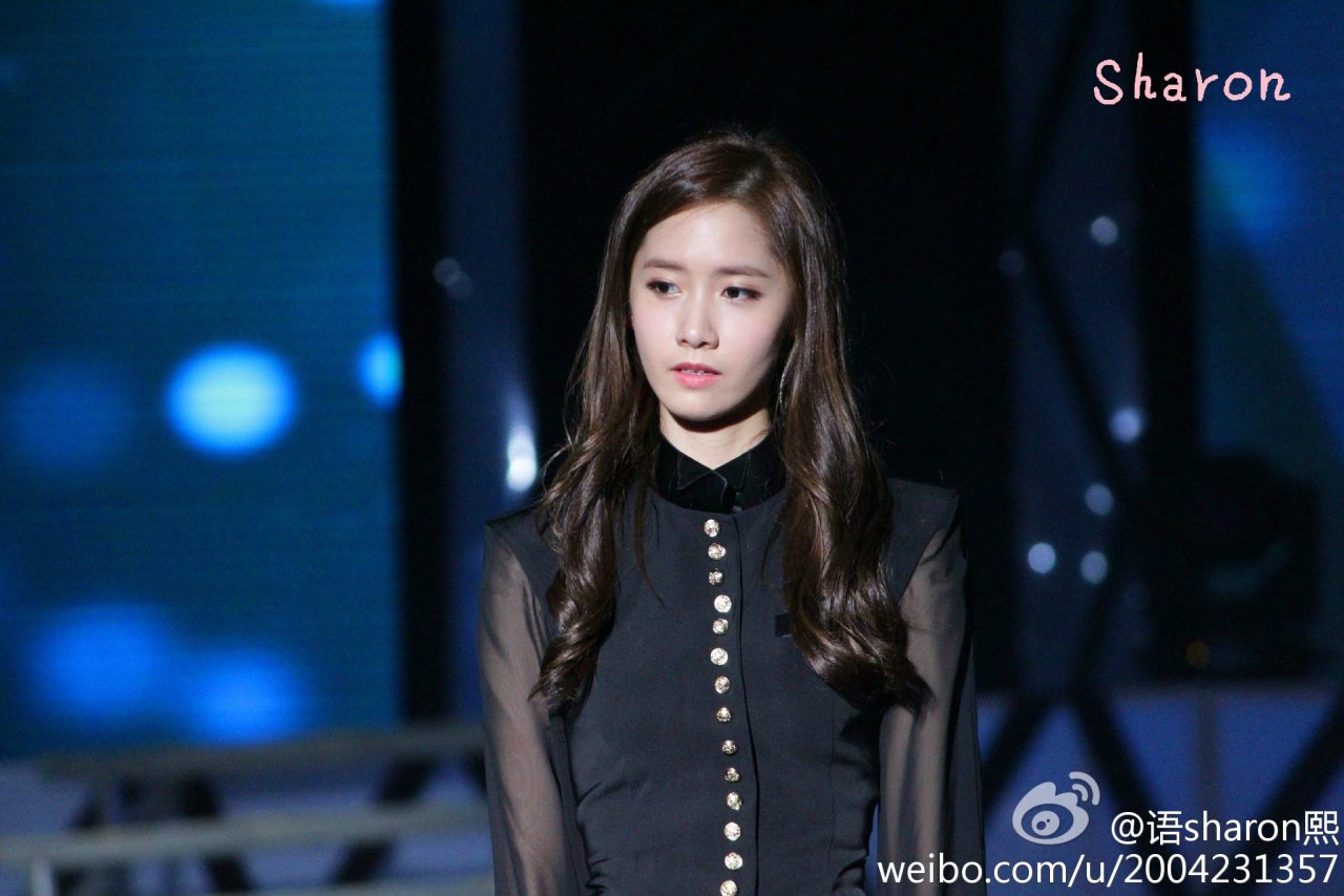 [PIC][30-09-2014]SNSD khởi hành đi Trung Quốc để tham dự "China for GG 1st Fan Party in ShenZhen" vào sáng nay - Page 6 Tumblr_ncry06z08a1sewbc1o2_1280