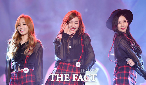 [PIC][11-11-2014]TaeTiSeo biểu diễn tại "Passion Concert 2014" ở Seoul Jamsil Gymnasium vào tối nay Tumblr_nevnzh7erA1sewbc1o1_500