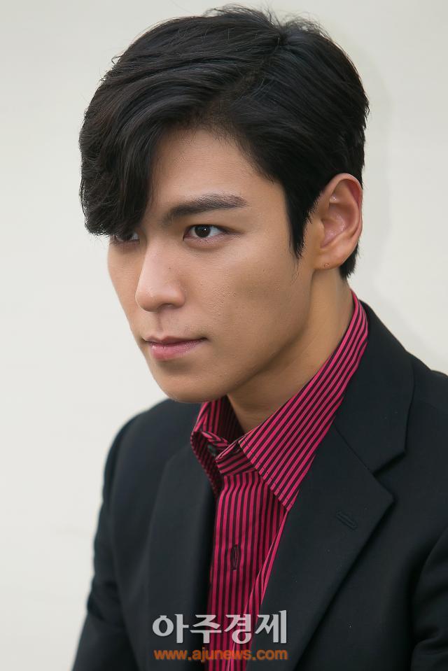 [13/9/14][Pho] TOP @ Korean Media Interview (Updated) Tumblr_nbsk856hZY1s2y987o1_1280