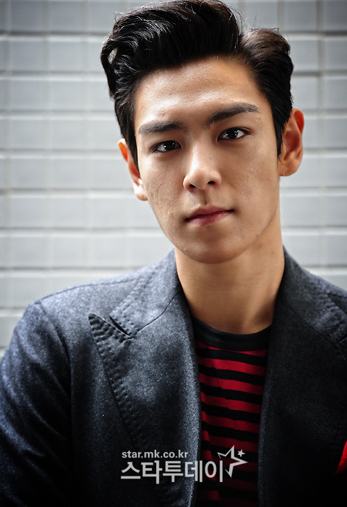 [13/9/14][Pho] TOP @ Korean Media Interview (Updated) Tumblr_nbh7a5KHrv1qb2yato5_500