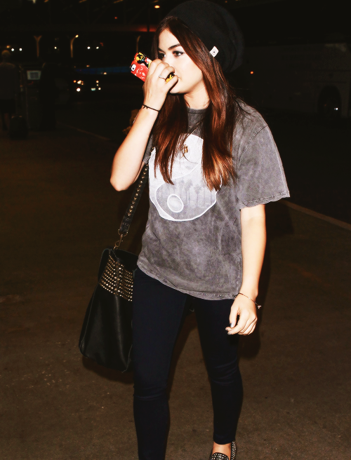 ; lucy hale. ♡ - Página 2 Tumblr_mrg1vue0NE1qesvbxo1_500