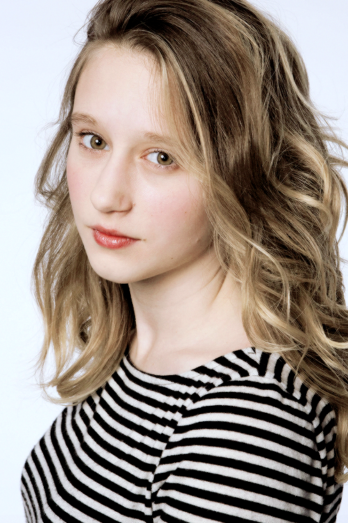 ;taissa perfect farmiga♡ - Página 4 Tumblr_noic8kyqdY1qcbk34o1_r1_500