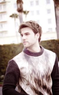 Nathaniel Buzolic  Tumblr_ndl5prlp5I1shlc13o2_250