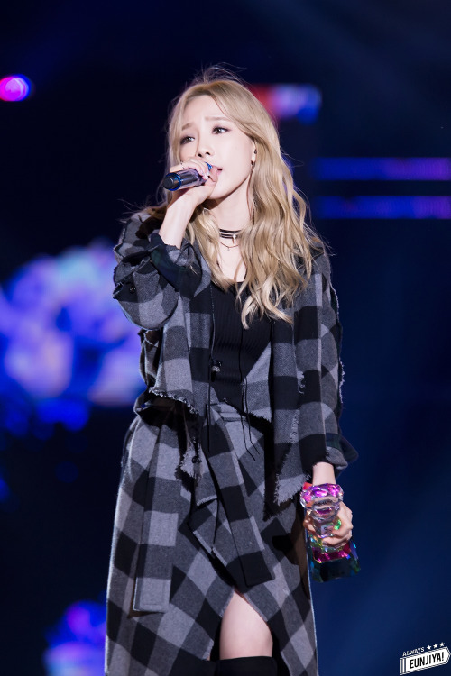 [PIC][06-10-2015]Hình ảnh mới nhất từ chuỗi hoạt động quảng bá cho Mini Album "I" của TaeYeon - Page 7 Tumblr_nwpe1hjREg1sewbc1o1_500