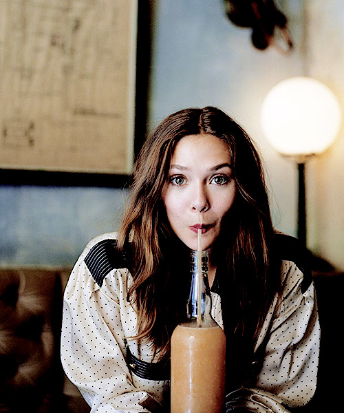 ;lizzie olsen♡ Tumblr_nsc9e1KTc51rf53xco1_500