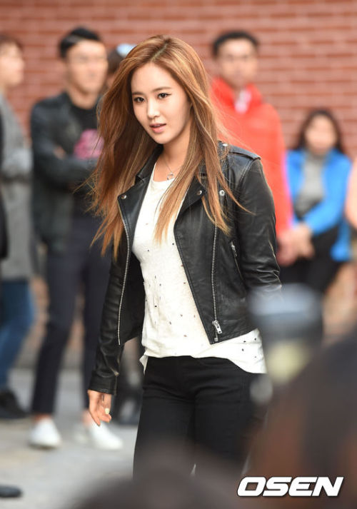 [PIC][19-03-2015]Yuri tham dự sự kiện "Zanellato 2015 S/S Nina" vào chiều nay Tumblr_nlgc0kfYPP1sewbc1o1_500