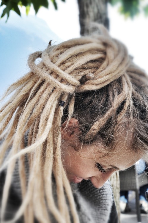 YOUNG RASTA GIRL PIC Tumblr_mc9cfuMNFp1rbhtqfo1_500