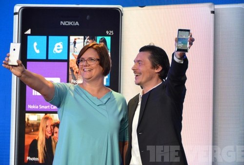 Lumia 925 likenew hàng cực đẹp Ra-mat-nokia-lumia-925