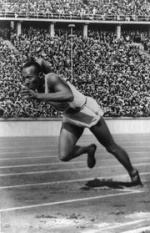 L EPHEMERIDE DU JOUR - Page 2 150px-JesseOwens