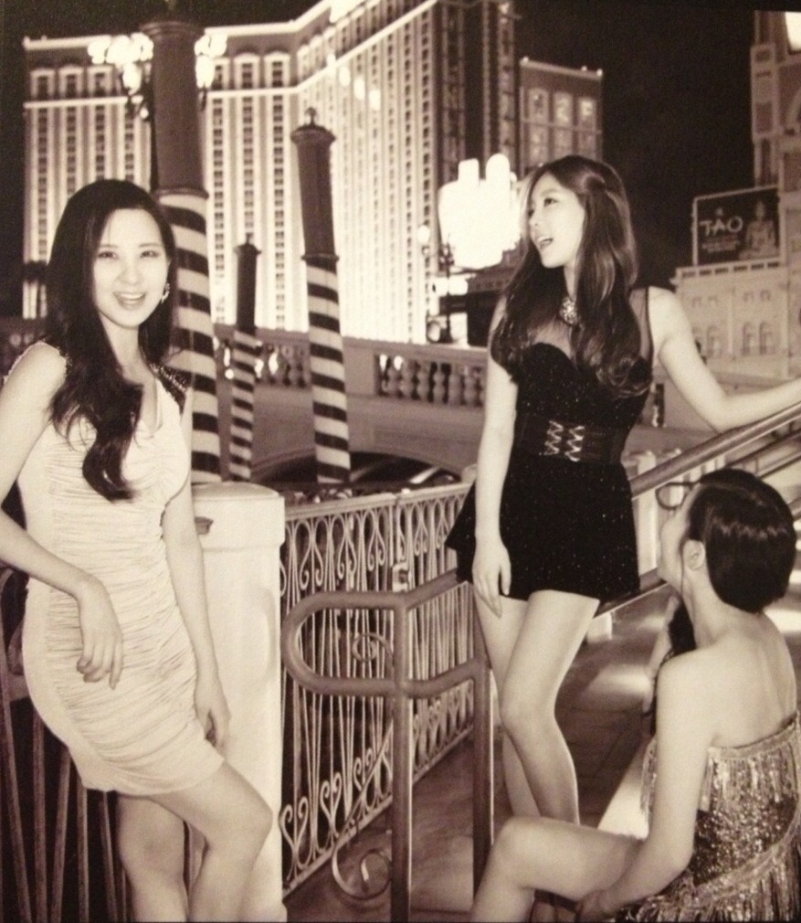 [PIC][23-08-2014]Hình ảnh mới nhất từ Photobook "Girls' Generation In Las Vegas" của SNSD Tumblr_naybbg5AJD1sewbc1o1_1280