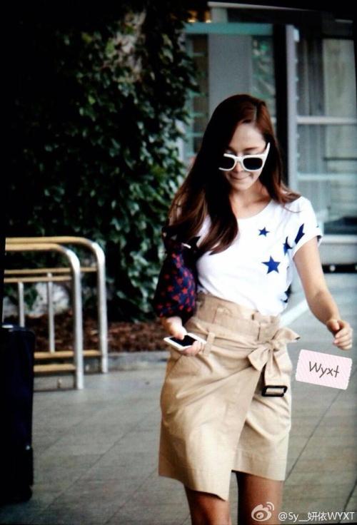 [PIC][12-08-2014]SNSD trở về Hàn Quốc vào tối nay Tumblr_na70fa7WmI1sewbc1o1_500