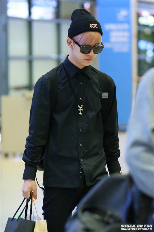 FAN.TAKEN| صور B.A.P في مطار Incheon عائدون من سينغافورة بتاريخ 140602 Tumblr_n6j6f1nLsV1rnkj5ho1_500