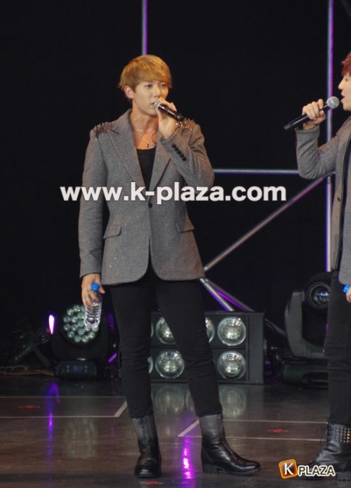 U-KISS @ Diamond kiss event Tumblr_n4zdzcQy8s1qaq5eko1_500