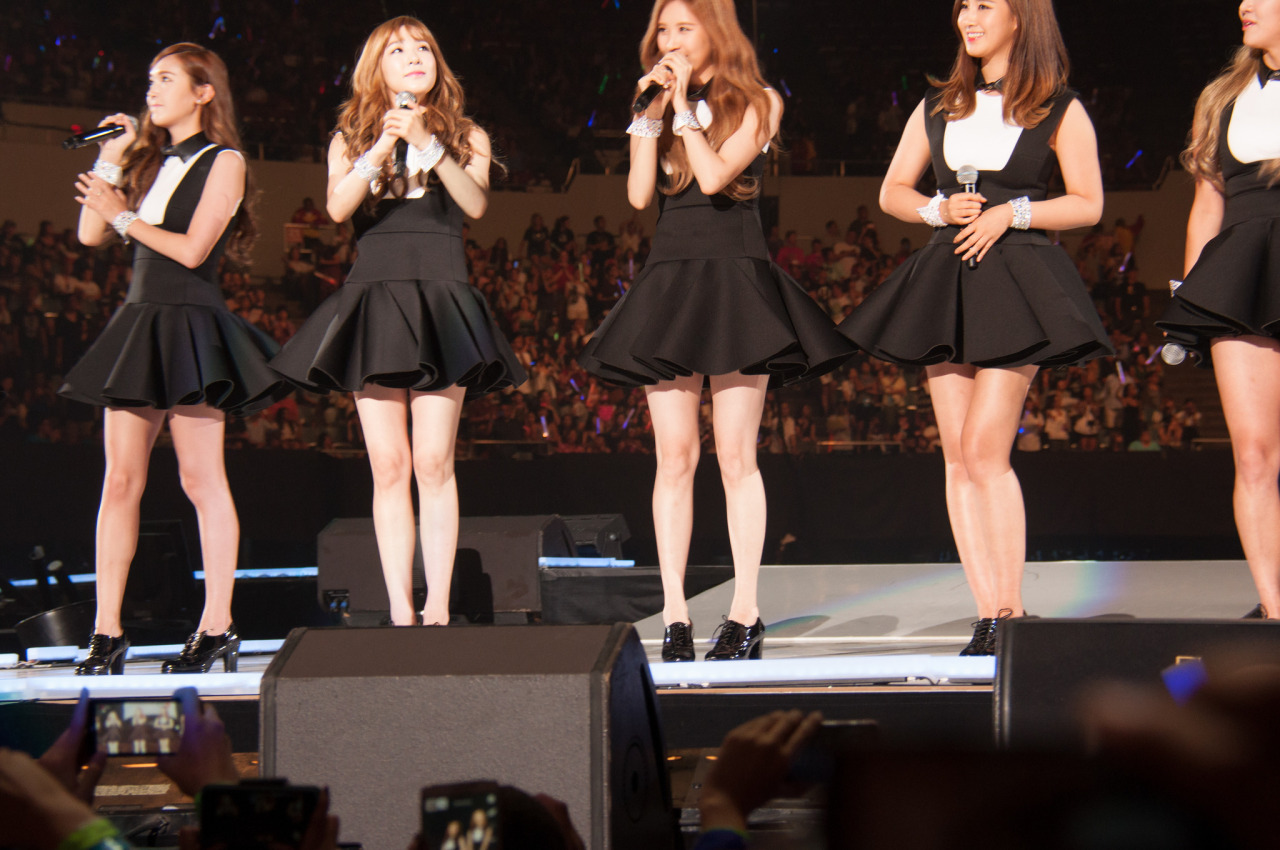 [PIC][07-08-2014]SNSD khởi hành đi LA để tham dự "KCON 2014" vào hôm nay - Page 9 Tumblr_naab2wLERr1sewbc1o3_1280