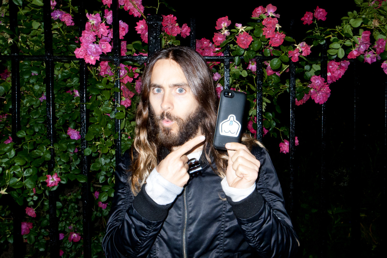 5 - [PHOTOSHOOT] Jared Leto by Terry Richardson - Page 32 Tumblr_n7a5opP1O81qa42jro1_1280