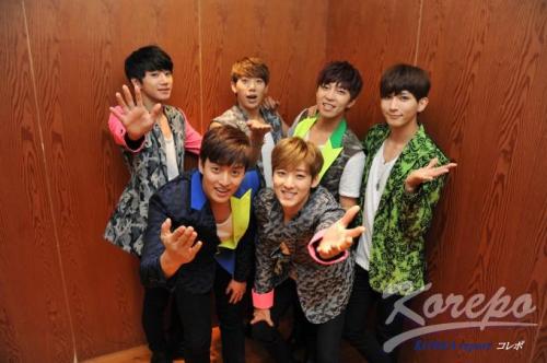 U-KISS pour Korepo Tumblr_n8xjy3kLVk1qaq5eko1_500