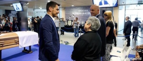 Iker Casillas , su novio - Página 9 Tumblr_n8e3igrDU31rsazayo1_500