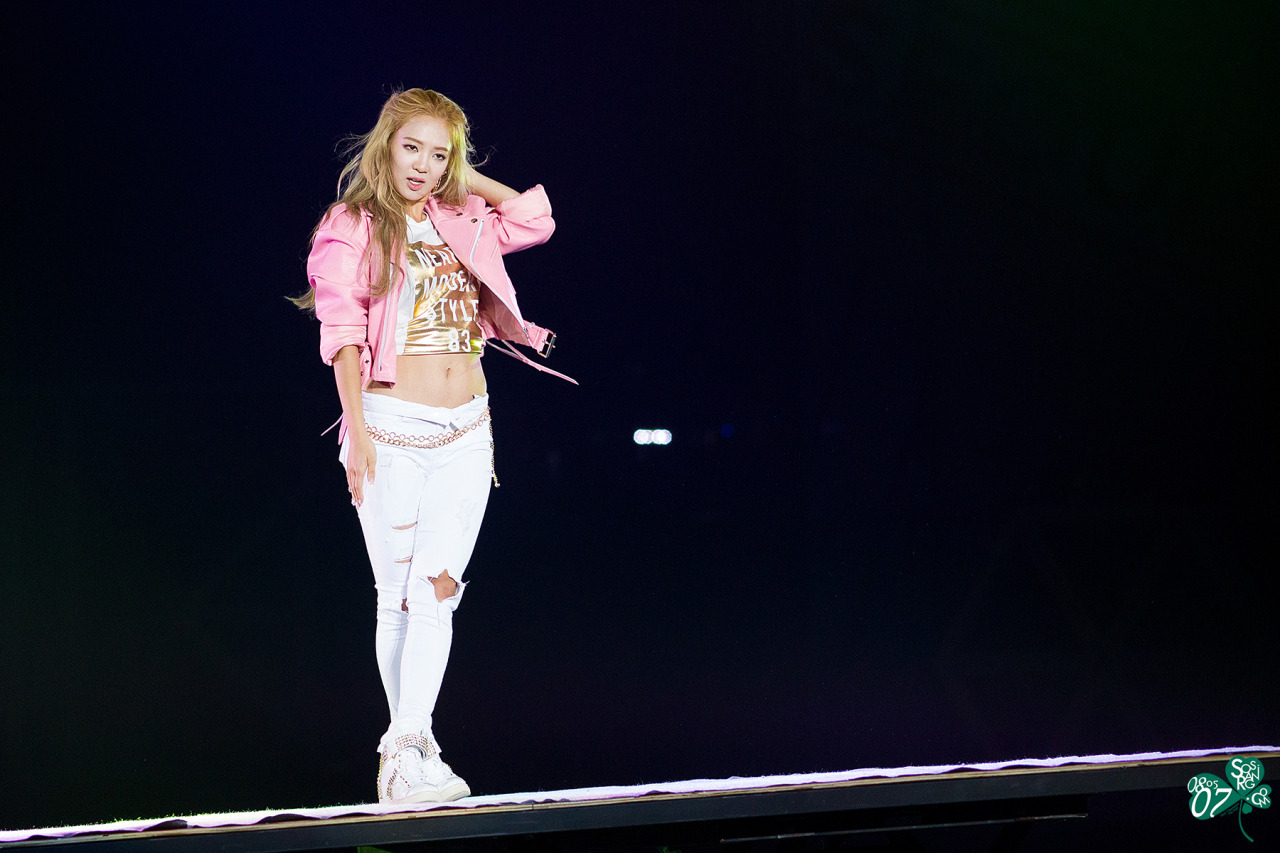 [PIC][15-08-2014]SNSD tham dự "SMTOWN LIVE WORLD TOUR IV in SEOUL" vào chiều nay - Page 6 Tumblr_napx4f0Xuz1sewbc1o1_1280