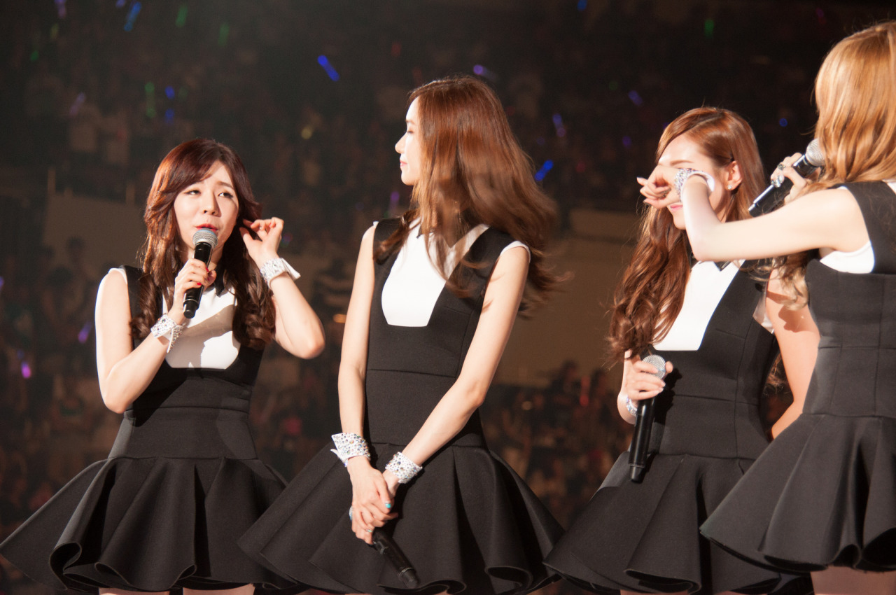 [PIC][07-08-2014]SNSD khởi hành đi LA để tham dự "KCON 2014" vào hôm nay - Page 9 Tumblr_naabdyn6C91sewbc1o1_1280