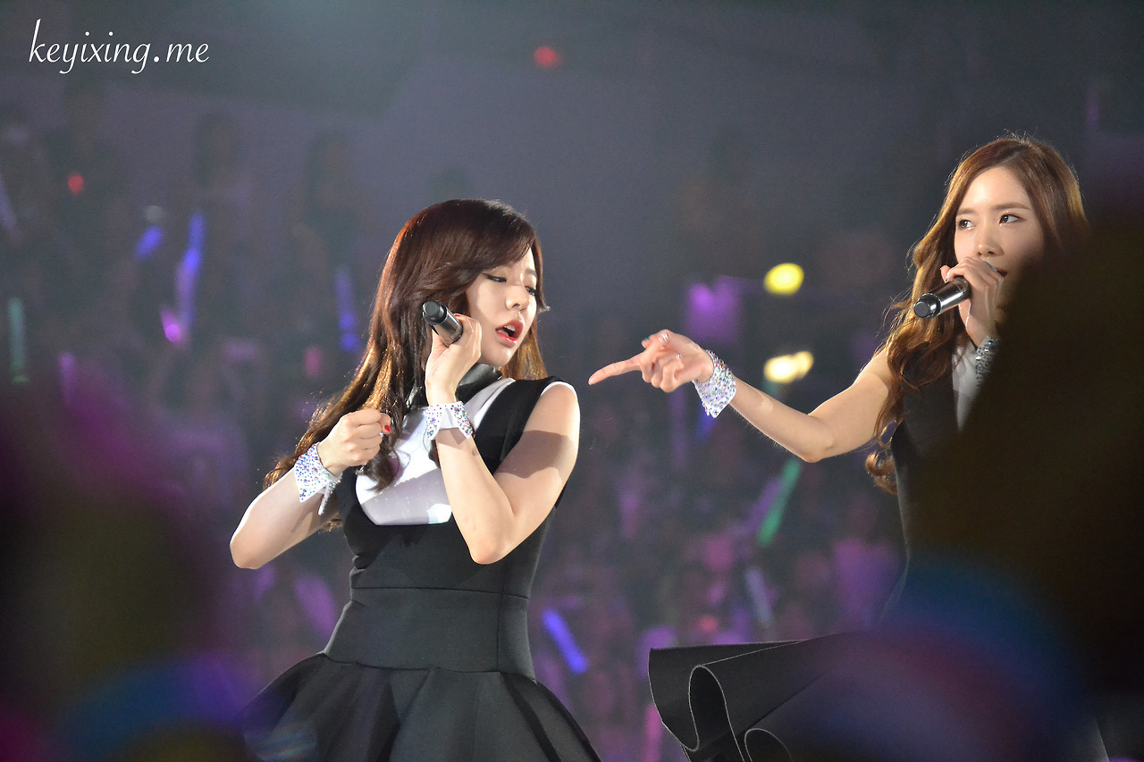 [PIC][07-08-2014]SNSD khởi hành đi LA để tham dự "KCON 2014" vào hôm nay - Page 9 Tumblr_naa9ene2h31sewbc1o2_1280