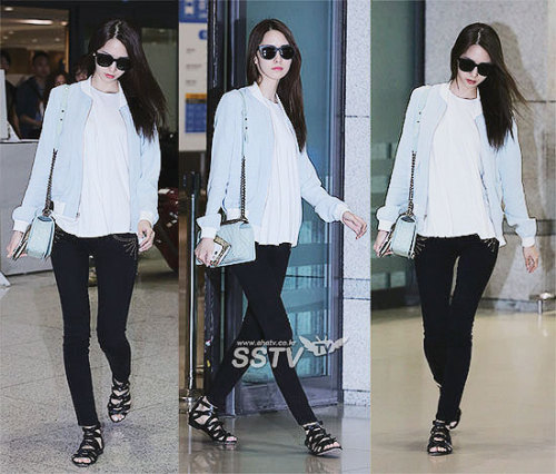 [PIC][15-05-2014]YoonA trở về Hàn Quốc vào chiều nay Tumblr_n5mhk7RP5A1sewbc1o1_500