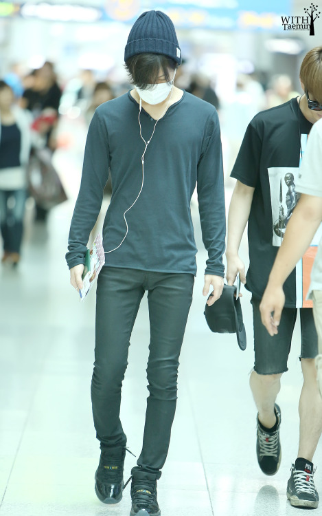 140602 Taemin @ Aeropuerto Pudong hacia Corea Tumblr_n72iheK5mo1rsfd76o1_500