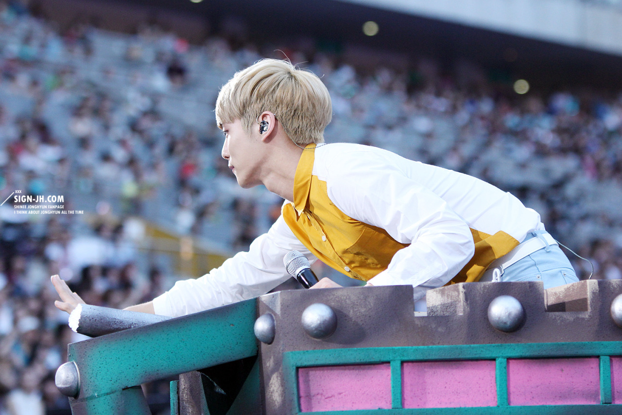 140815 Jonghyun @ SMTOWN IV Live World Tour in Seoul Tumblr_nad9x2Qee41r36tcgo1_1280