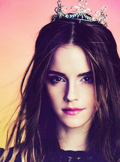 Emma Watson     Tumblr_n0g57c0iRM1rth6reo1_250