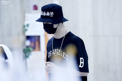 FAN.TAKEN| صور B.A.P في مطار Gimpo الدولي عائدون من اليابان بتاريخ 140623 .. Tumblr_n7mdmx4bSF1rnkj5ho1_500