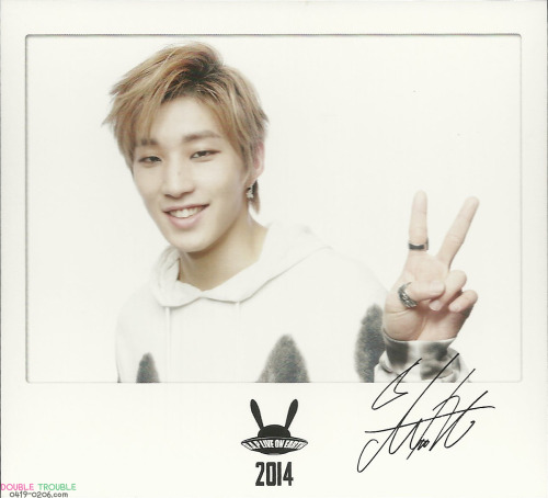 PIC| صورة بولارويد موقعة لHimchan و Jongup من كونسرت LOE2014 Tumblr_n5n8zkMZYt1rnkj5ho1_500