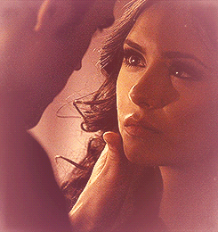 I'm thinking over all the things you said to me... [Elena&Scofield] Tumblr_mcgxp9QNeH1qbxcxno4_250