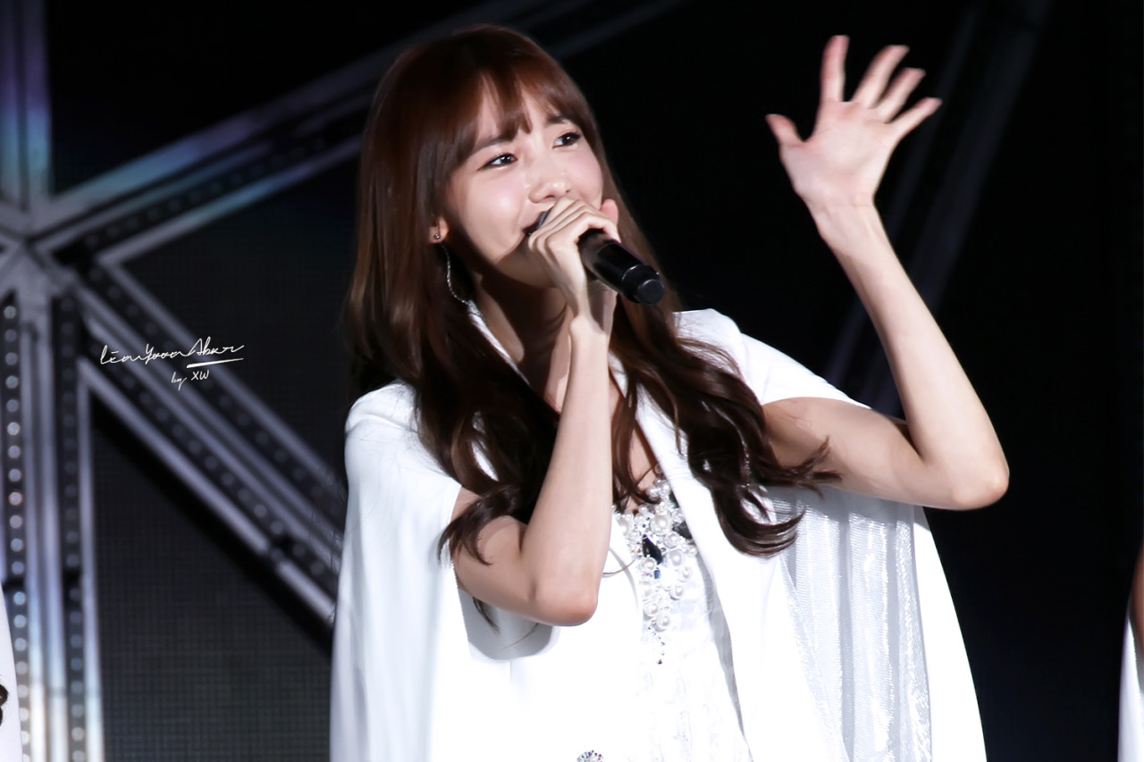 [PIC][17-10-2014]SNSD khởi hành đi Thượng Hải – Trung Quốc để tham dự "SMTOWN LIVE WORLD TOUR IV IN SHANGHAI" vào tối nay - Page 9 Tumblr_ndwfkoN4oA1sewbc1o1_1280