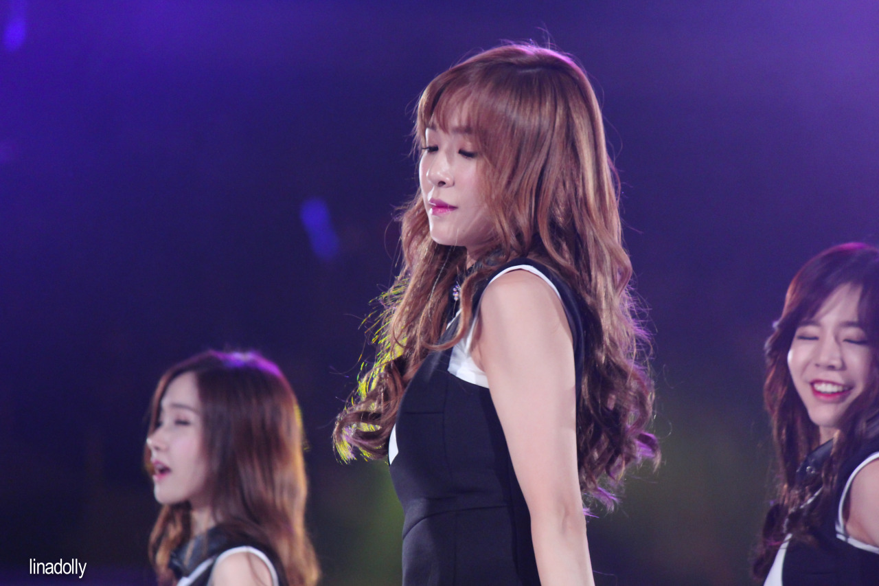 [PIC][07-08-2014]SNSD khởi hành đi LA để tham dự "KCON 2014" vào hôm nay - Page 10 Tumblr_nac7q0SFZS1qeuesho1_1280